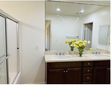 440 Amargosa Way - Photo Thumbnail 7