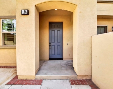 136 Hedge Bloom - Photo Thumbnail 3