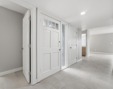 1550 Seacoast Drive - Photo Thumbnail 18