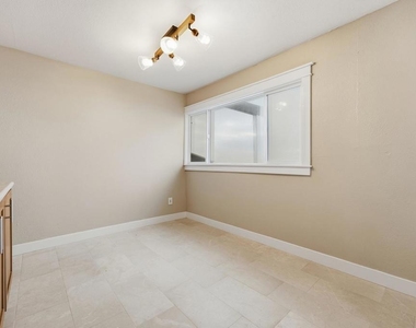 1550 Seacoast Drive - Photo Thumbnail 10