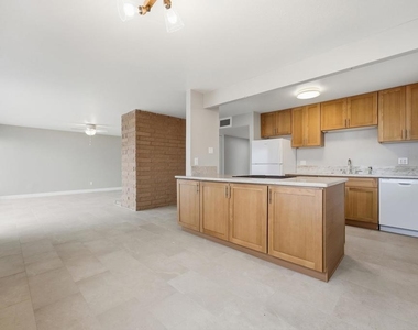 1550 Seacoast Drive - Photo Thumbnail 4