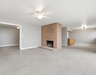 1550 Seacoast Drive - Photo Thumbnail 9