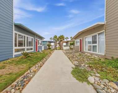 1550 Seacoast Drive - Photo Thumbnail 27