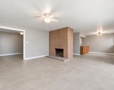 1550 Seacoast Drive - Photo Thumbnail 12
