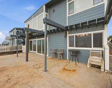 1550 Seacoast Drive - Photo Thumbnail 24