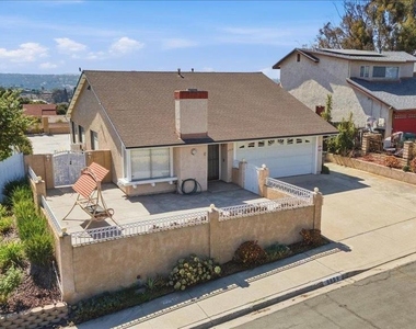 6859 Paris Way - Photo Thumbnail 1