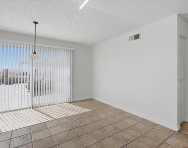 6859 Paris Way - Photo Thumbnail 6