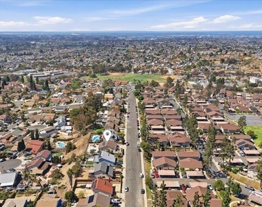6859 Paris Way - Photo Thumbnail 27