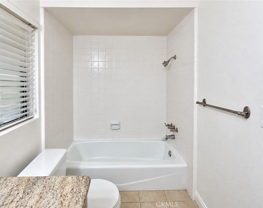 21821 Burbank Boulevard - Photo Thumbnail 19