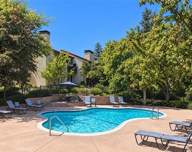 21821 Burbank Boulevard - Photo Thumbnail 38