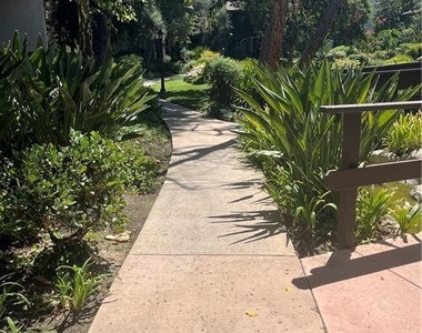 21821 Burbank Boulevard - Photo Thumbnail 36