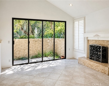 21821 Burbank Boulevard - Photo Thumbnail 3