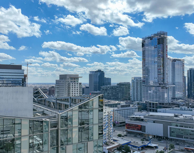 889 Francisco Street - Photo Thumbnail 67