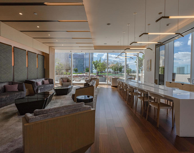 889 Francisco Street - Photo Thumbnail 42