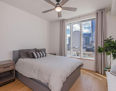 889 Francisco Street - Photo Thumbnail 36