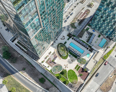 889 Francisco Street - Photo Thumbnail 53