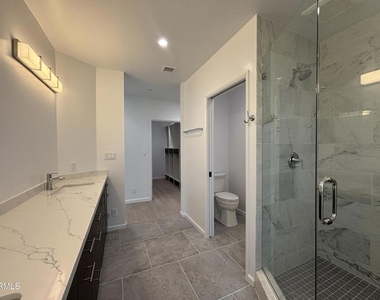 2230 Sherwood Place - Photo Thumbnail 29