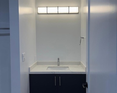 2230 Sherwood Place - Photo Thumbnail 25