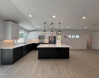 2230 Sherwood Place - Photo Thumbnail 1