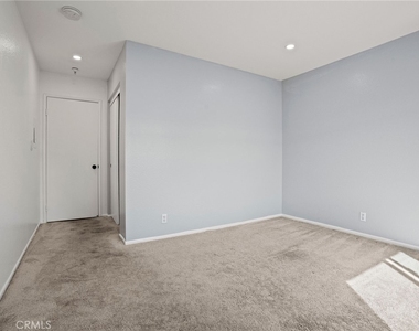 14405 Cerise Avenue - Photo Thumbnail 12