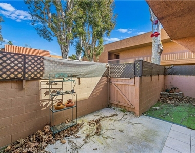 6600 Warner Avenue - Photo Thumbnail 5