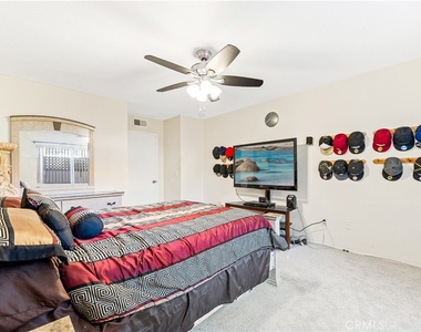 6600 Warner Avenue - Photo Thumbnail 23