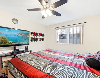 6600 Warner Avenue - Photo Thumbnail 20