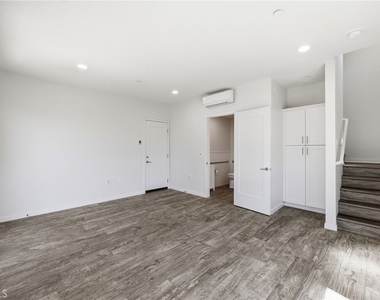 783 Wonder Lane - Photo Thumbnail 4
