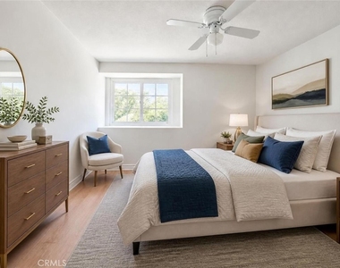 9881 Foxrun Drive - Photo Thumbnail 6