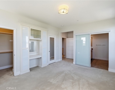 1 Vantis Drive - Photo Thumbnail 24