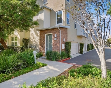 1 Vantis Drive - Photo Thumbnail 44