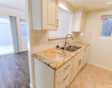 257 Avenida Victoria - Photo Thumbnail 8