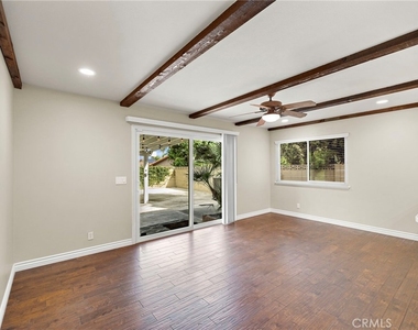 1523 E Baldwin - Photo Thumbnail 14