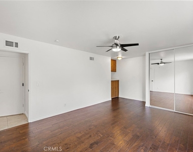1523 E Baldwin - Photo Thumbnail 21