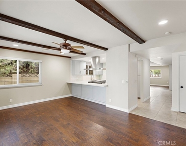 1523 E Baldwin - Photo Thumbnail 15