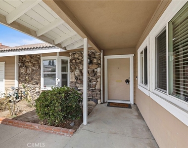 1523 E Baldwin - Photo Thumbnail 2