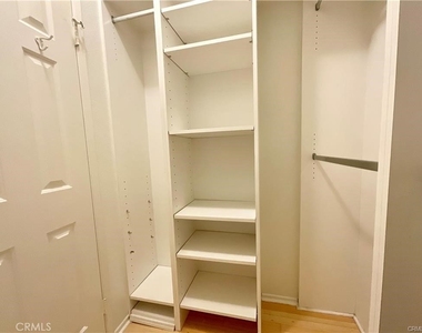511 Birch Grove - Photo Thumbnail 5