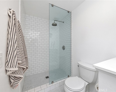 306 Campbell Lane - Photo Thumbnail 20