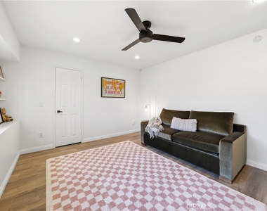 306 Campbell Lane - Photo Thumbnail 27