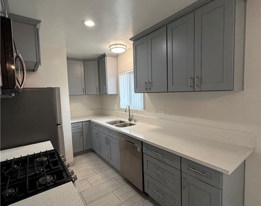 1119 W Duarte Road - Photo Thumbnail 7