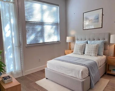 20600 Murano Circle - Photo Thumbnail 6