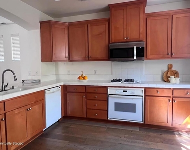 20600 Murano Circle - Photo Thumbnail 4