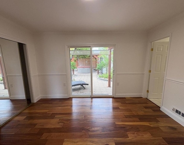 1562 Tobias Drive - Photo Thumbnail 5