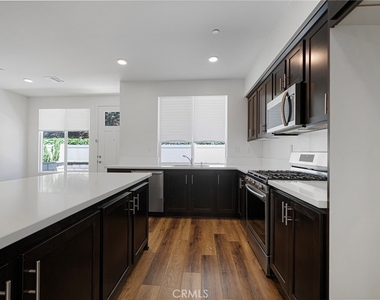 2775 W Pepper Tree - Photo Thumbnail 4