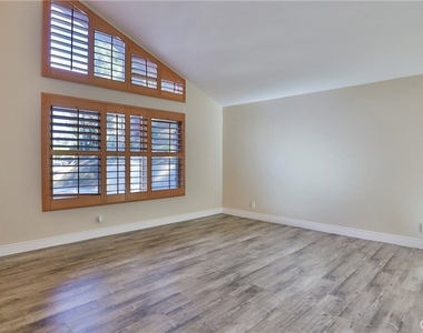 23630 Alada Drive - Photo Thumbnail 5