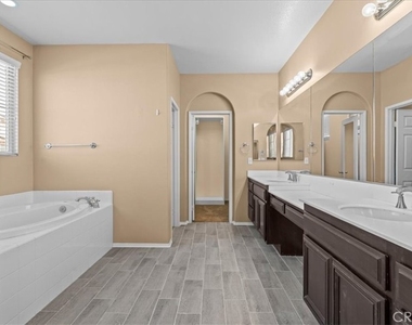 15876 Parkhouse Drive - Photo Thumbnail 13