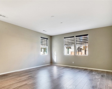 4959 Camarillo Lane - Photo Thumbnail 3