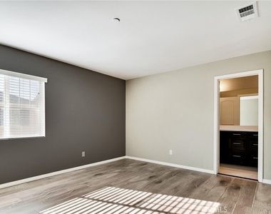 4959 Camarillo Lane - Photo Thumbnail 13