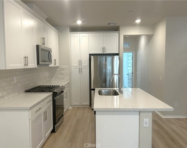 1696 Cayton Loop - Photo Thumbnail 2