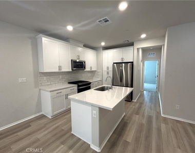 1696 Cayton Loop - Photo Thumbnail 3